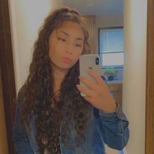 Meet your Posher, Sophia